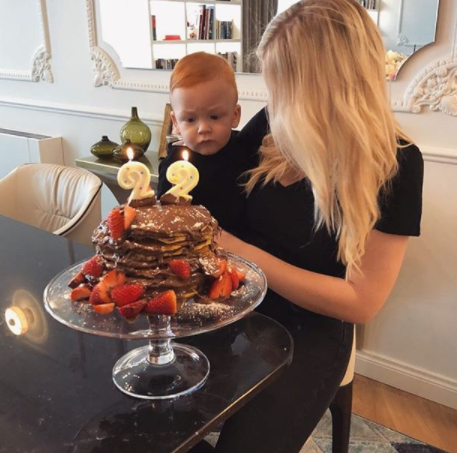 Sara Hoxha emocionon me fjalët: Unë shikoja babin kur ndiqte ëndrrat e tij, Londoni po bën të njëjtën gjë tani