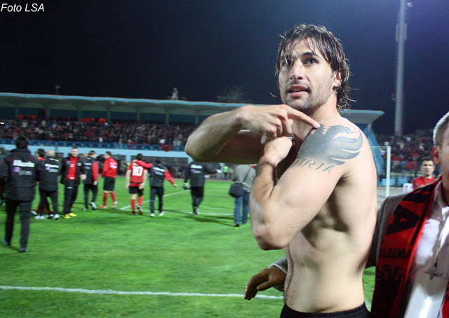 Lorik Cana bën tatuazhin e radhës, këtë herë shenjë e veçantë patriotizmi