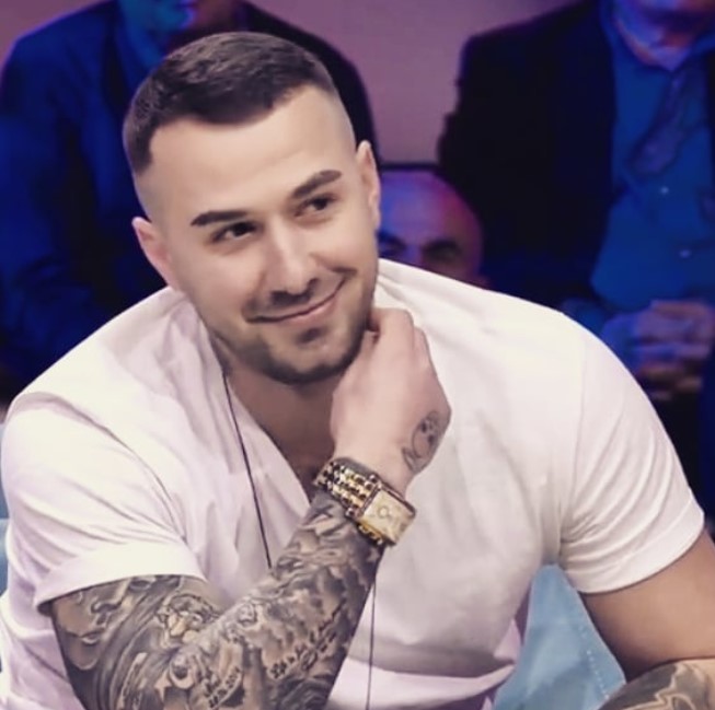 Olsi i “Big brother” reagon ashpër: Vëlla e motër të bën nëna në shtëpi, jo ‘Instagrami’