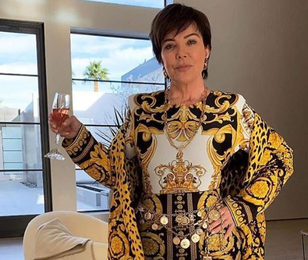 Motra që nuk njihni e Kris Jenner feston ditëlindjen në spital, askush nga Kardashianët nuk e uron