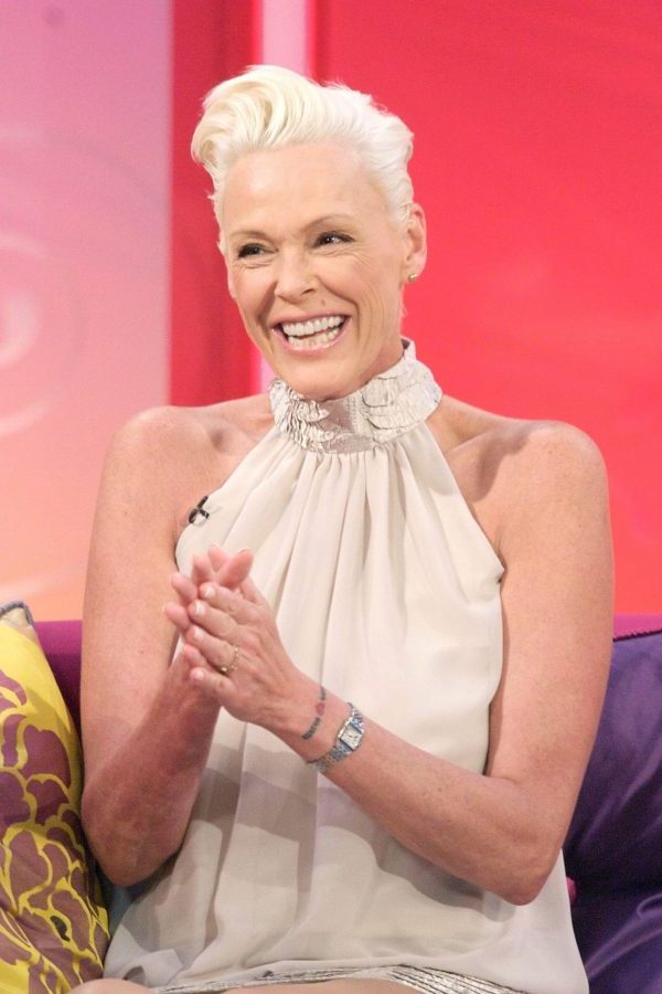 Pasi u bë nënë në moshën 54-vjeçare, aktorja e njohur nis udhëtimet me të bijën