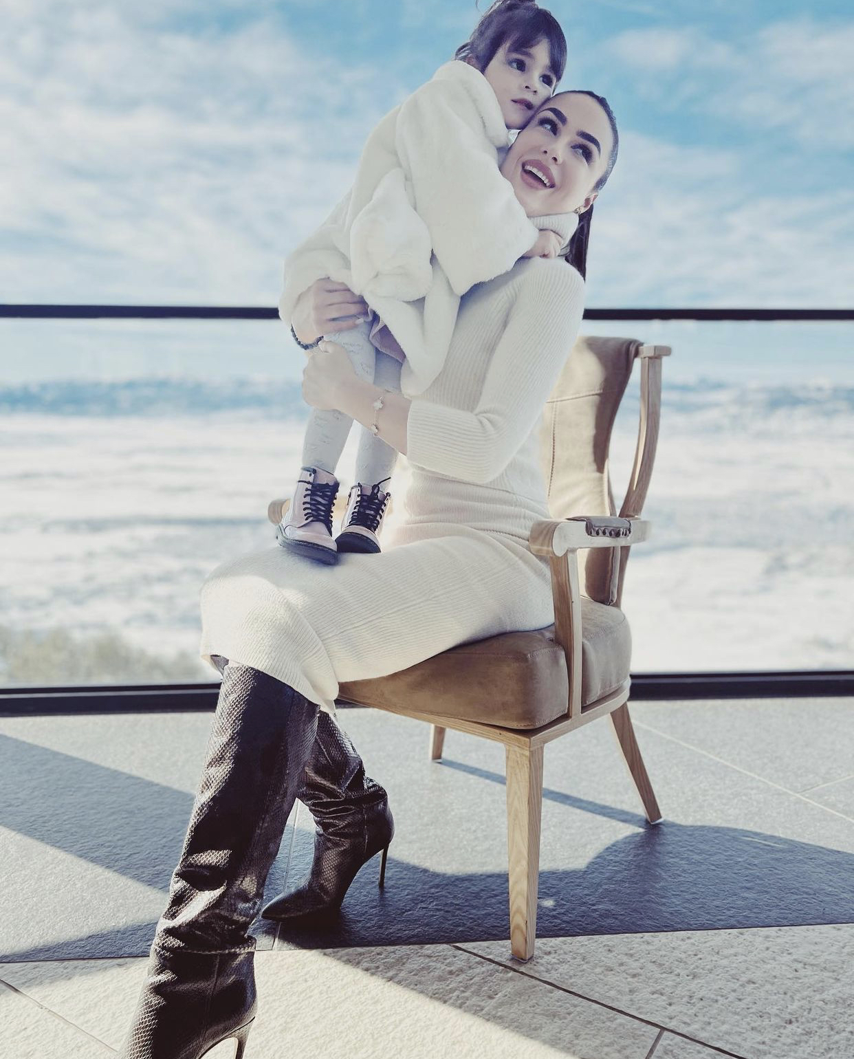 Kur Xhensila ka nevojë për një mrekulli, e gjen menjëherë tek ky person…