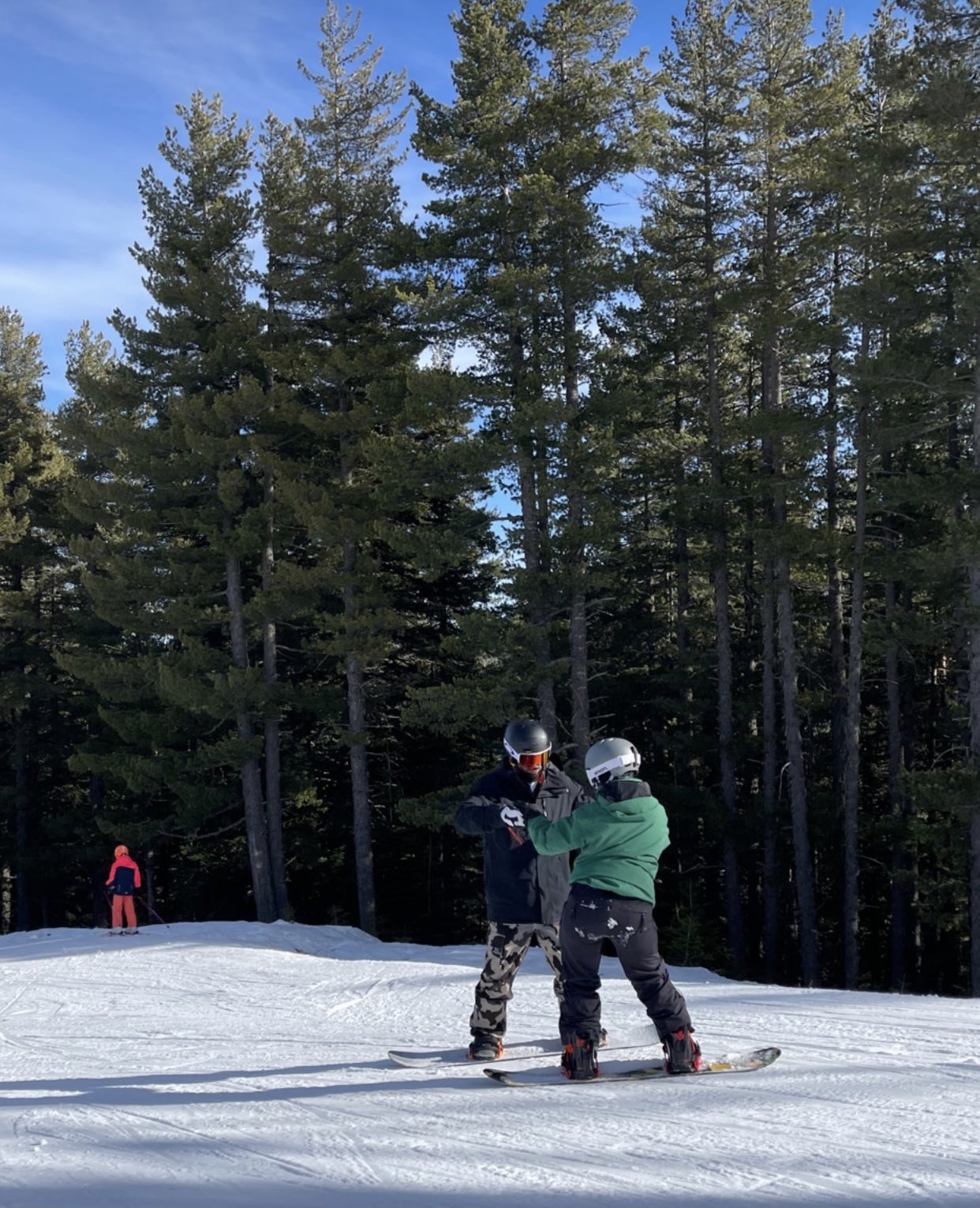 Sara dhe Ledri, vallëzimi mbi dëborë…