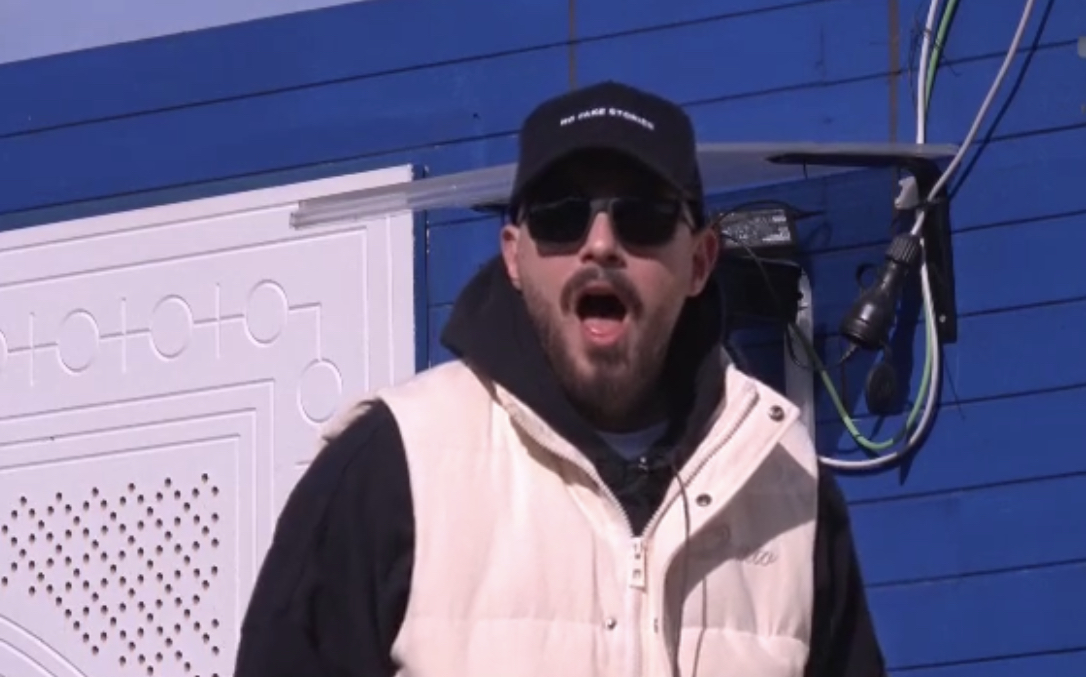 Ky është reagimi epik i Donaldit kur dëgjoi këngën që Beatrix bëri për të