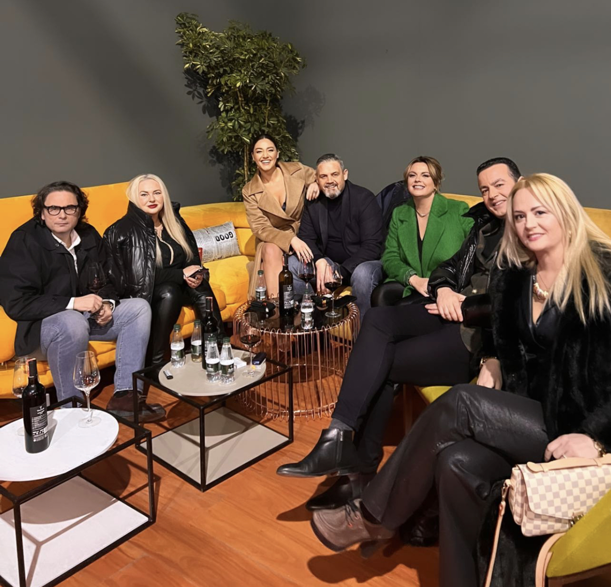 Elona Duro ndau një video që i bëri të gjithë të besojnë se Alban Dudushi është rikthyer në “Top Channel”…