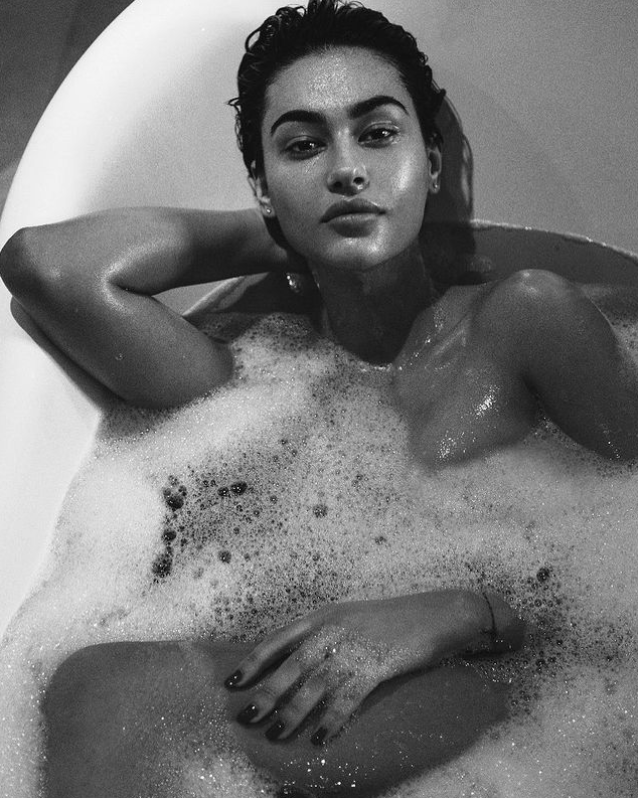 Këtë foto të Adrolës mund ta kishit parë edhe në kopertinën e ‘Vogue’