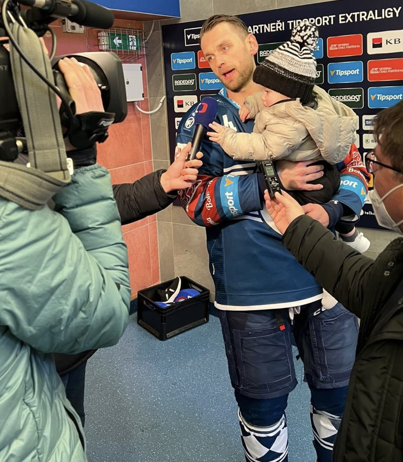 Sky është tifozi më special i babit Jakub