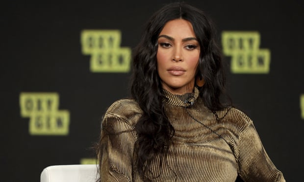 Kim Kardashian në dokumentet e reja të gjykatës: Postimet e Kanye më kanë shkaktuar shqetësime emocionale