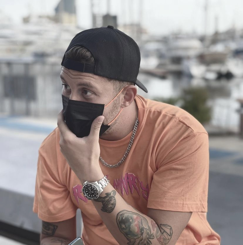 Donaldi rikthen puthjen me Borën. Ta kuptojmë siç shpresojnë të gjithë?!