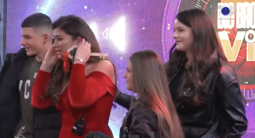 Top Channel i dhuron Arjolës një apartament!