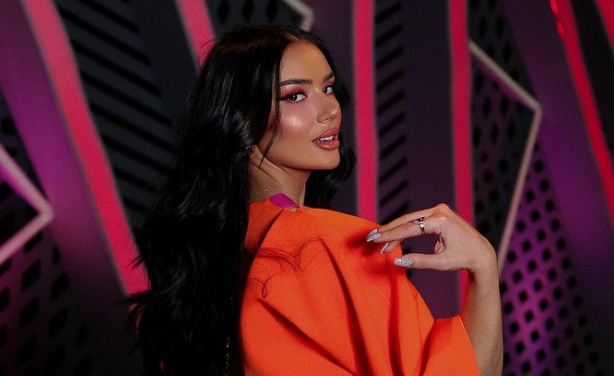 Një ndryshim të vogël bëri Bora me pamjen dhe të gjithë po i thonë se duket më bukur kështu