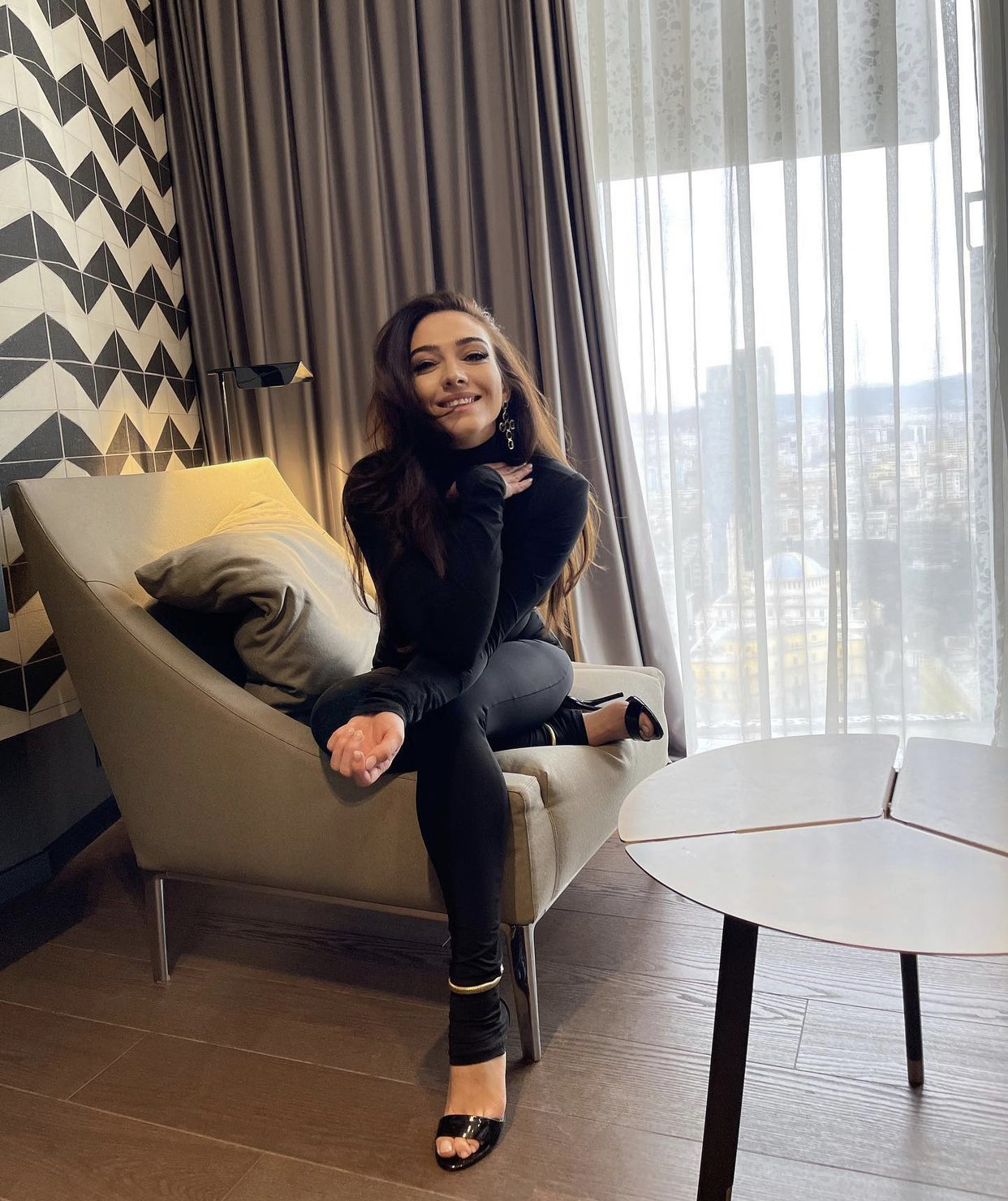 Jonida Vokshi merr “Gjeniun e vogël”. Në ekran me vajzën?