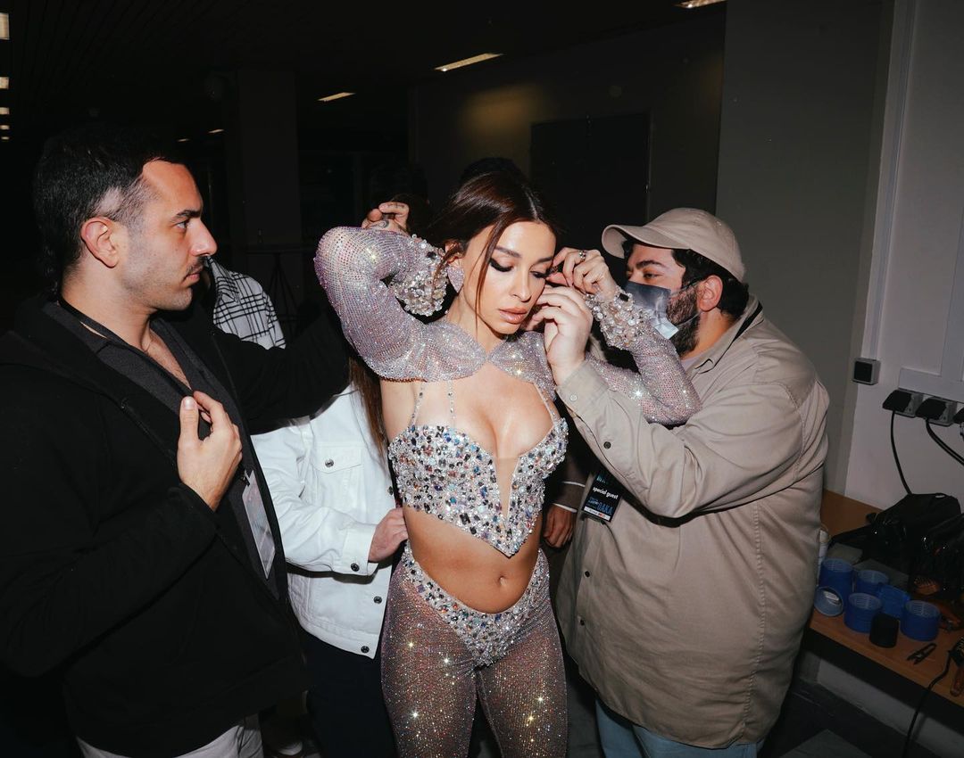 Eleni Foureira hap koncertin e Malumës në Athinë dhe mediat s’mund t’i thurnin veçse lavde