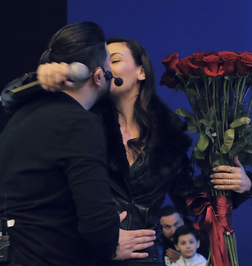 Ju sjell burri trëndafila? Epo Ermali i çon Amit sa nuk do i shkonte ndër mend asnjë burri