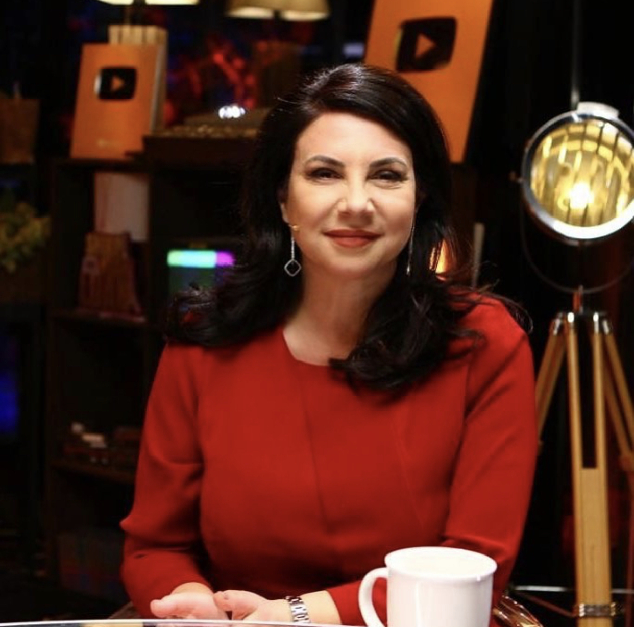 Rudina Xhunga humb të atin!