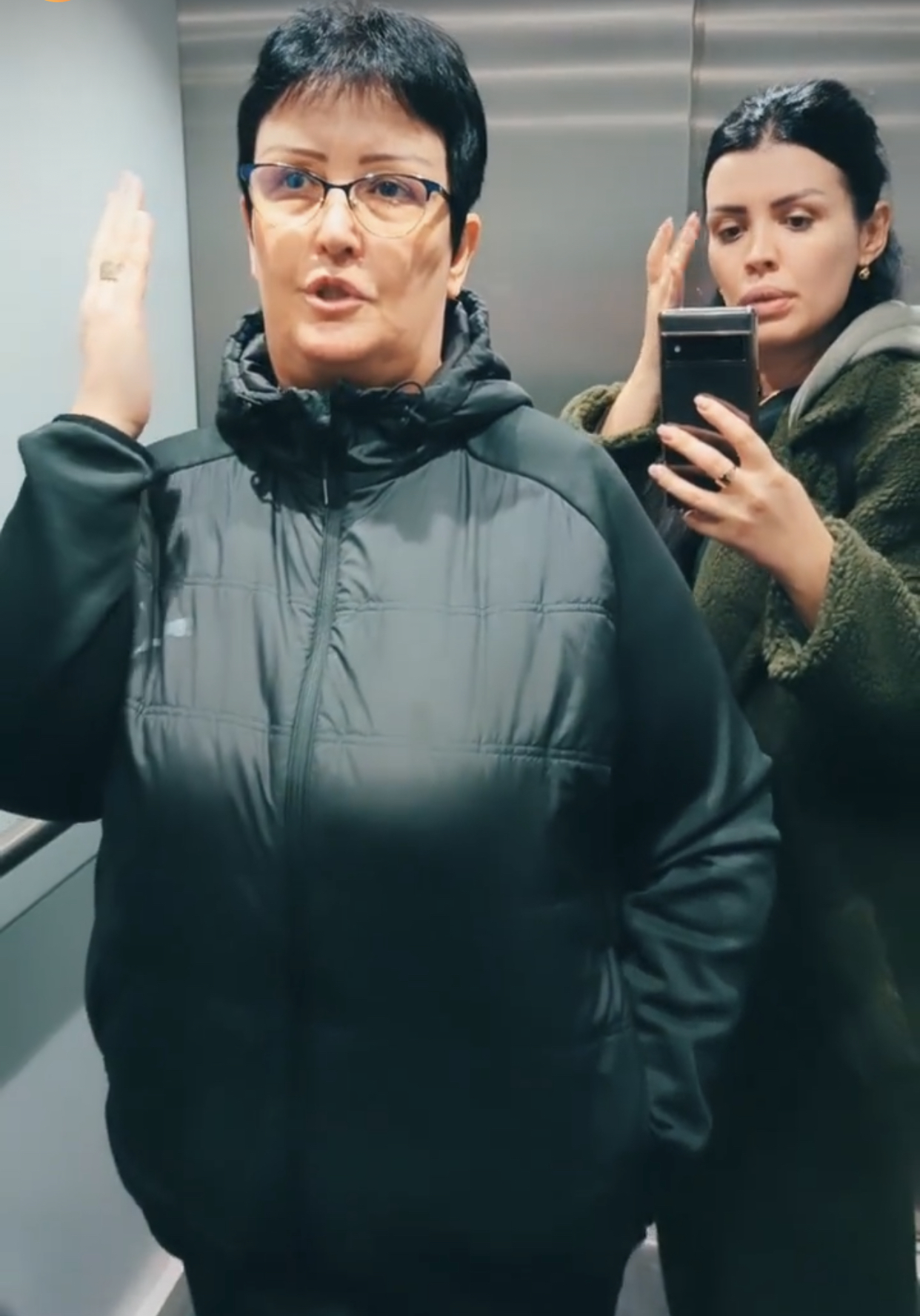 Greta Koçi i bëri rrengun e radhës mamasë dhe ju nuk do t’i mbani dot të qeshurat