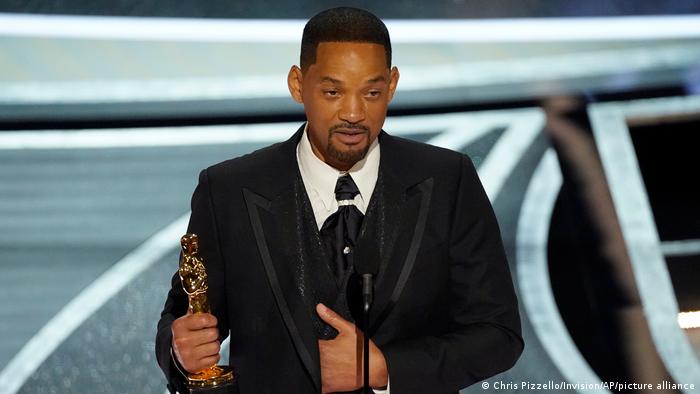 Will Smith tërhiqet nga Oscars: Unë tradhtova besimin e Akademisë
