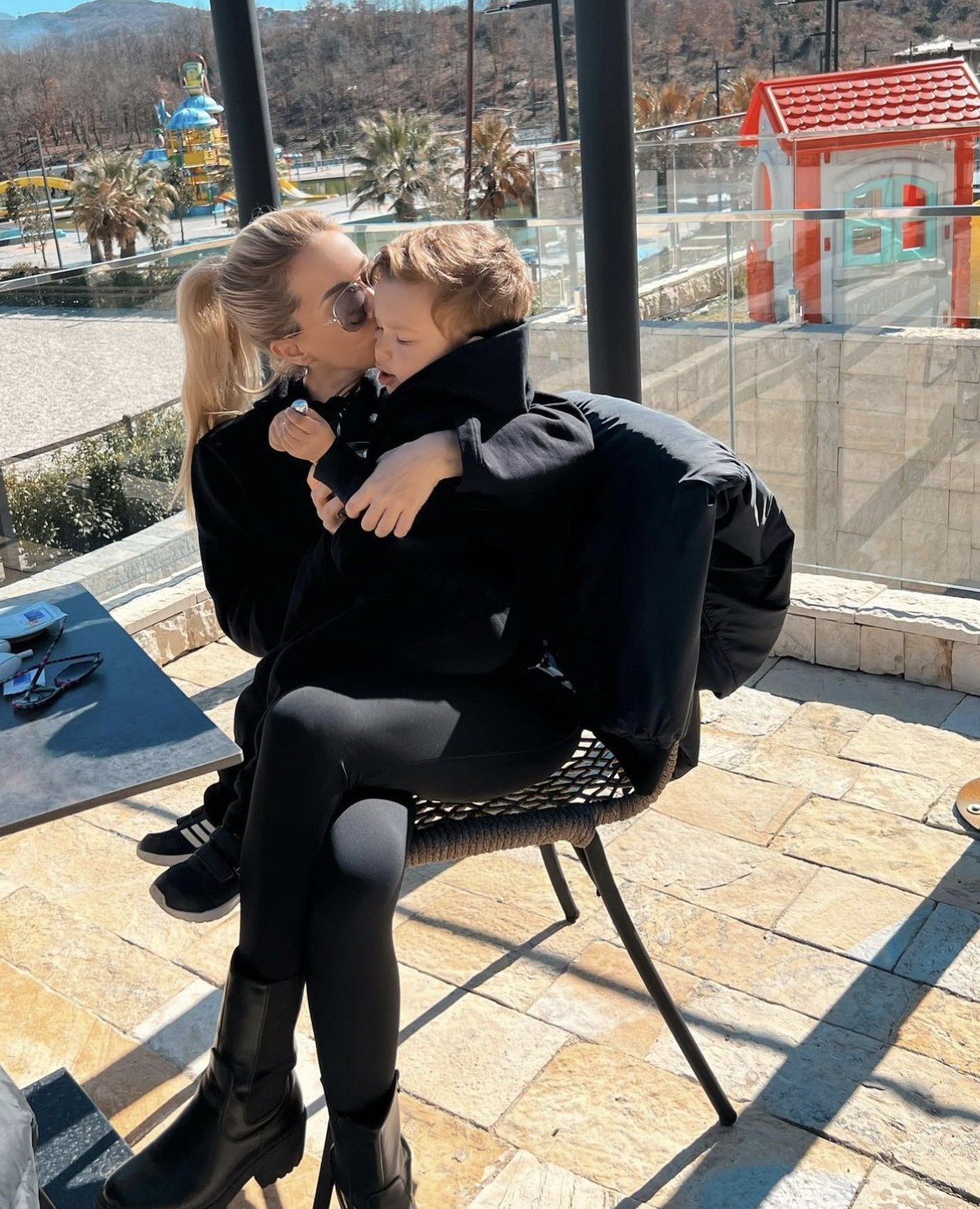 Miriam Cani ka shoqëruesin më të mirë të kafesë