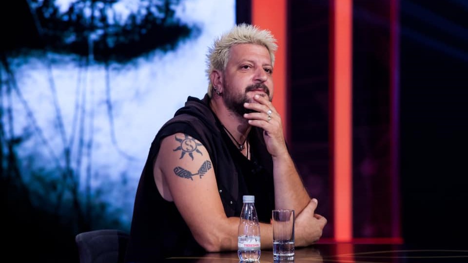 Bojkeni bën publike lidhjen e re me vetëm një foto