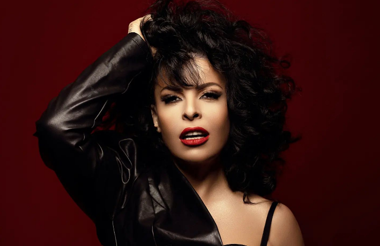 Aurela tregon si rrezikoi të humbiste zërin dhe takimin që e shpëtoi