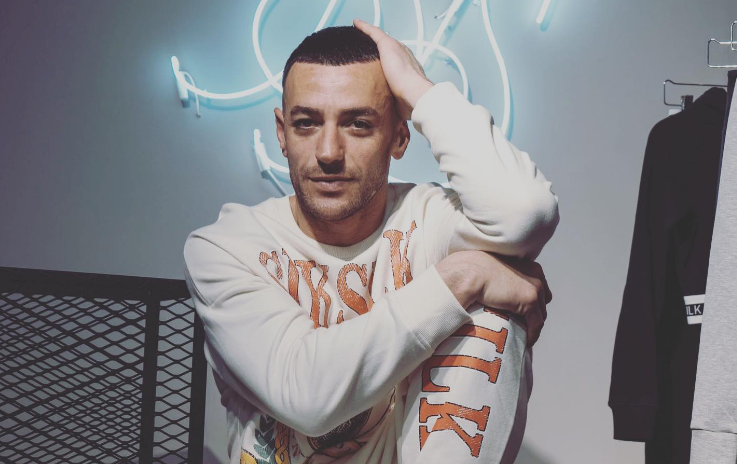 Stresi në një romancë të re dashurie dhe nuk ka ndërmend të fshihet