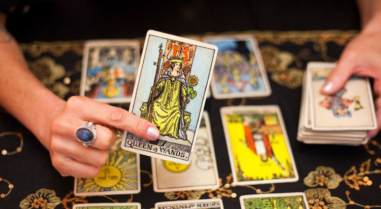 Qershor/ Ç’thonë letrat Tarot për Demin, Virgjëreshën dhe Bricjapin