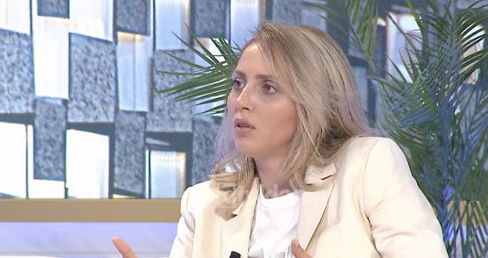 Brisida Shehaj: Kam vendosur të bëhem nënë e vetme dhe pa bashkëshort