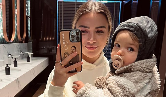 Sara flet për martesën dhe planet për një fëmijë të dytë