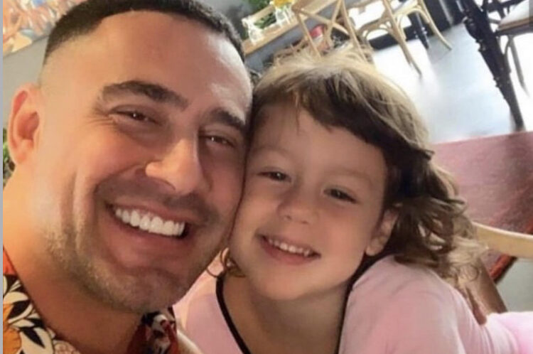 Roberti merr mesazhin më të bukur nga e bija dhe e ndau edhe me ne