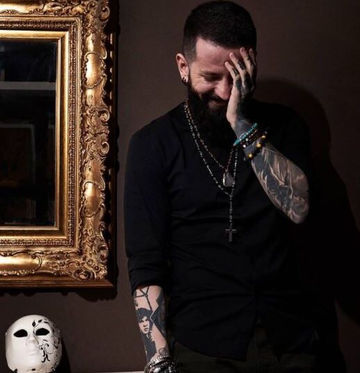 “Nuk kanë pikë logjike”, Eugent Bushpepa kritikon tekstet e këngëtarëve shqiptarë