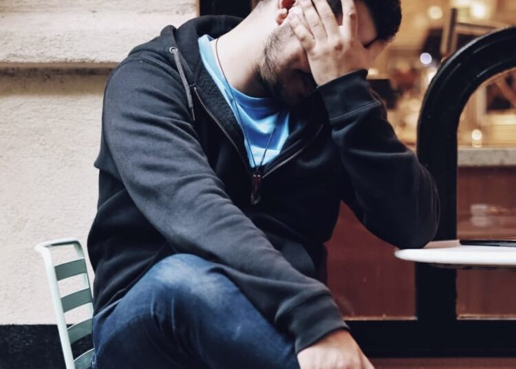 E rëndë/ Prezantuesit shqiptar i plaçkisin me armë biznesin