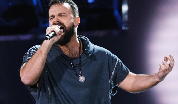 Alban Ramosaj ka disa kërkesa që të marrë pjesë sërish në Festivalin e Këngës