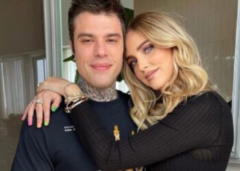 Përlotet Chiara Ferragni, Fedez i bën dedikim mes koncertit