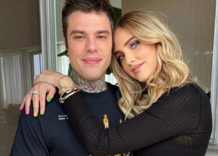 Përlotet Chiara Ferragni, Fedez i bën dedikim mes koncertit