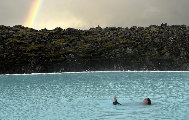 Këtej po bëhet nami për “Sunny Hill Festival”, Dua për shtatë palë qejfe në Islandë