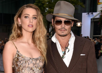 Amber Heard thotë se e do akoma Johnny Depp. Po, e lexuat mirë!