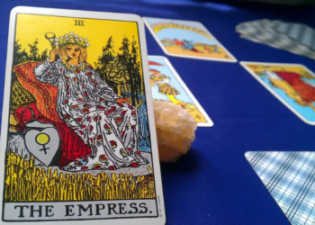 Mundësi të reja, lajme të mira, shtatzëni/ Çfarë thonë letrat Tarot për këtë javë