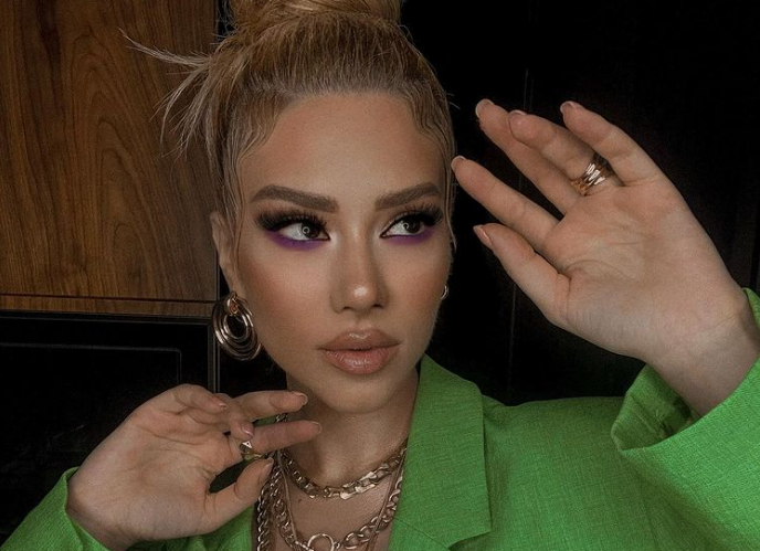 Me shaka, por Fjoralba sapo e hodhi një thumb të vockël për konkurrentët e “Portokallisë”