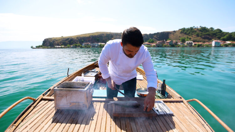 Të Lidhur Nga Shqipëria