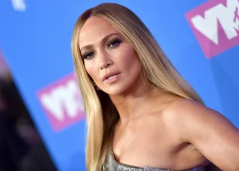 “Mendova se po çmendesha”, Jennifer Lopez flet për periudhën e vështirë!