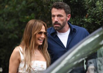 Çfarë po ndodh? Ben Affleck shfaqet i përlotur në ditëlindjen e Jennifer-it!