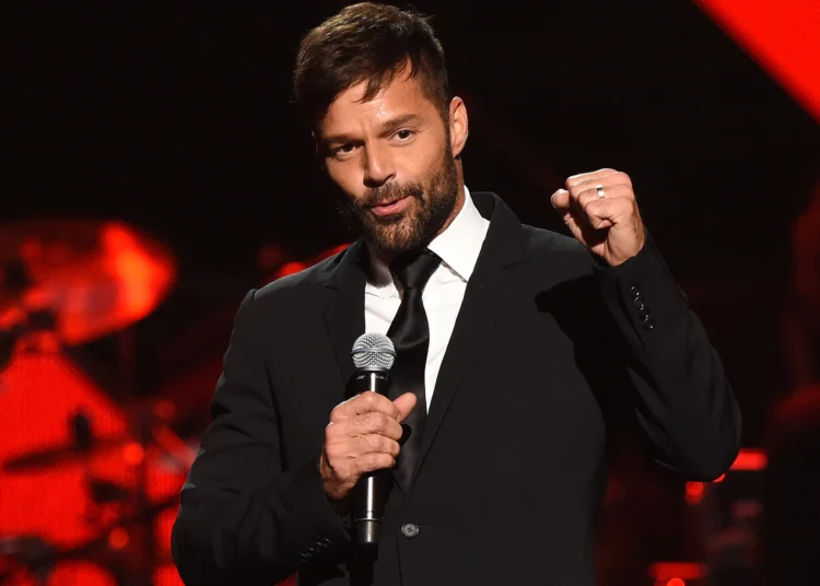 Akuza për incest, Ricky Martin mund të dënohet me 50 vjet burg!