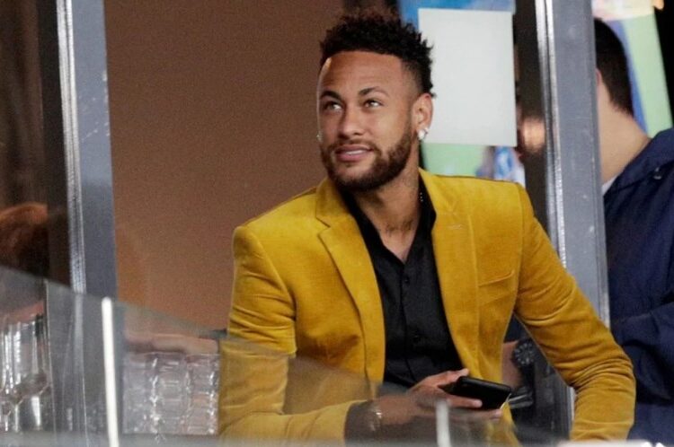 Neymar përfundon në gjykatë bashkë me prindërit, ja për çfarë akuzohet