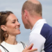 Si rrallëherë, Kate dhe William dhurojnë një puthje në publik
