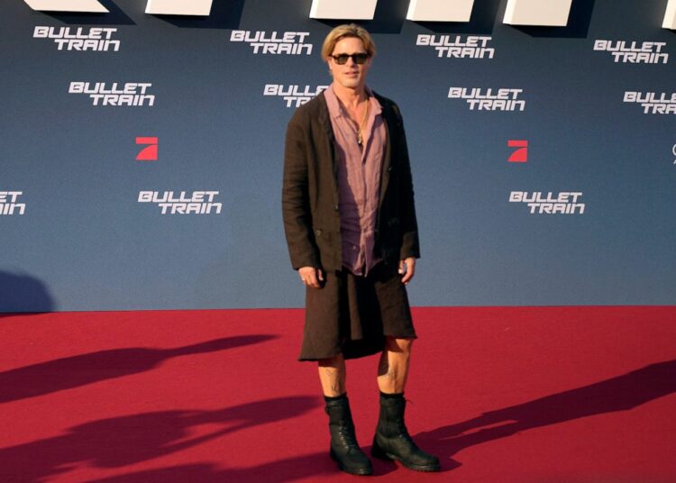 Ja ku keni rastin ta shihni Brad Pitt me fund. Po, me fund!