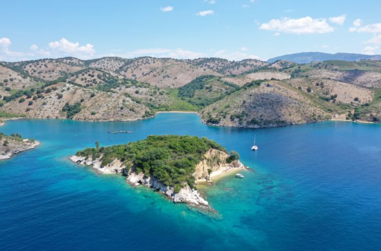 Të Lidhur Nga Shqipëria