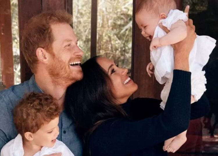 Ka një arsye të fortë që princ Harry nuk e viziton Mbretërinë e Bashkuar me familjen!