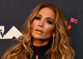 Jennifer Lopez zbuloi “sekretin” e bukurisë dhe qenka kaq i thjeshtë!