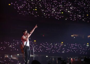 Probleme me shëndetin mendor, këngëtari shtyn turneun!