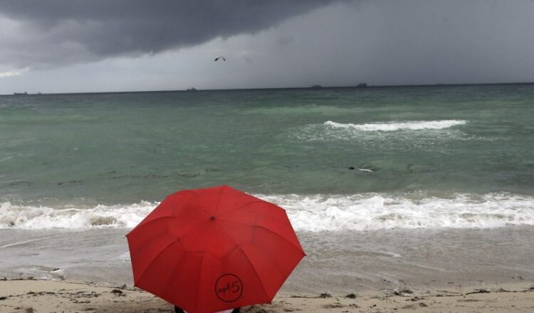 Sot dhe nesër temperatura rekord, por në fundjavë shi dhe rrufe